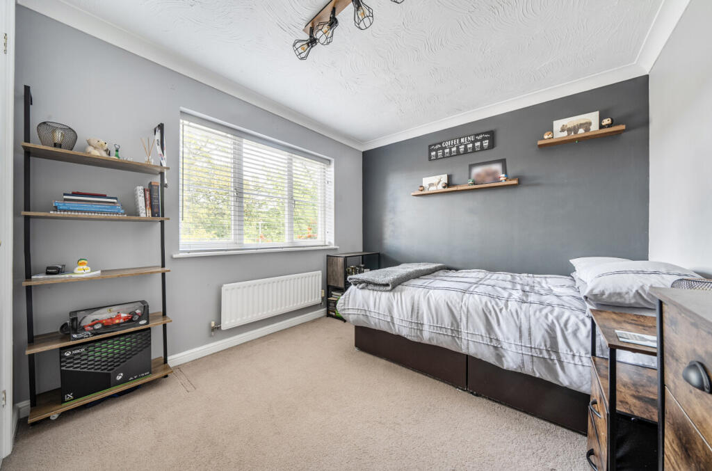 1353755-12-68d17a...