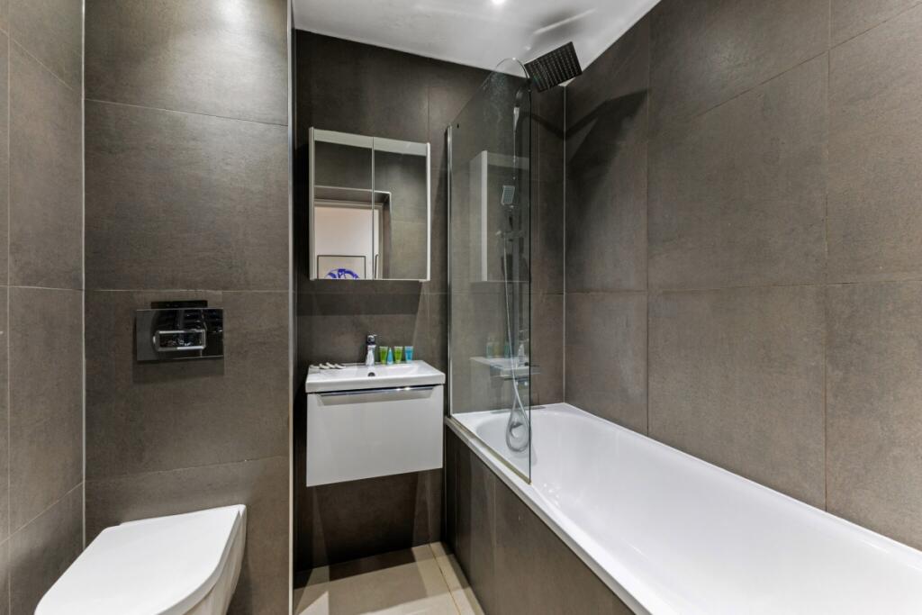 98216_2-103-Thurl...