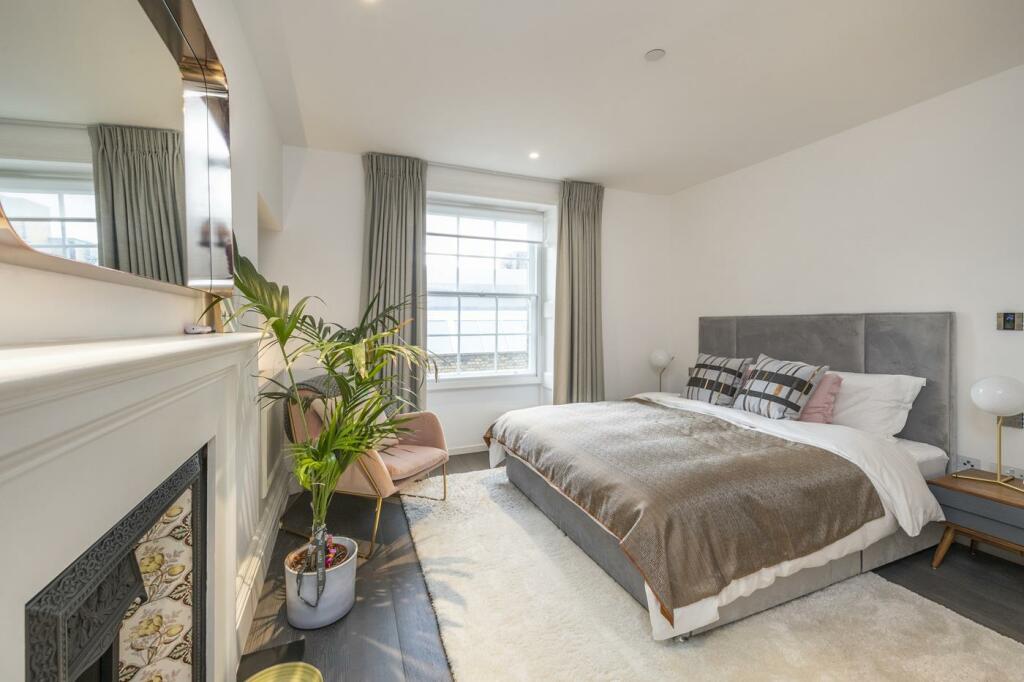 bedroom (2).jpg