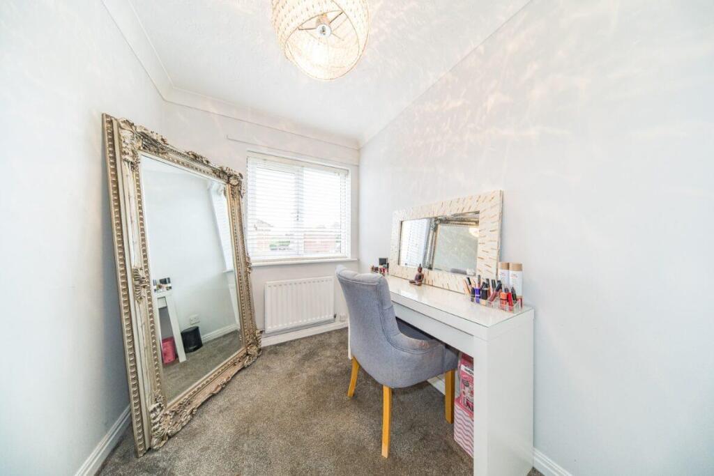 18 Caldywood Drive bedroom 3.jpg