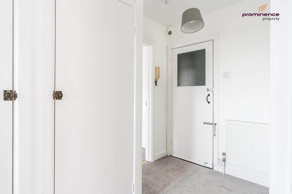 12 Windlesham Court-0007_lge