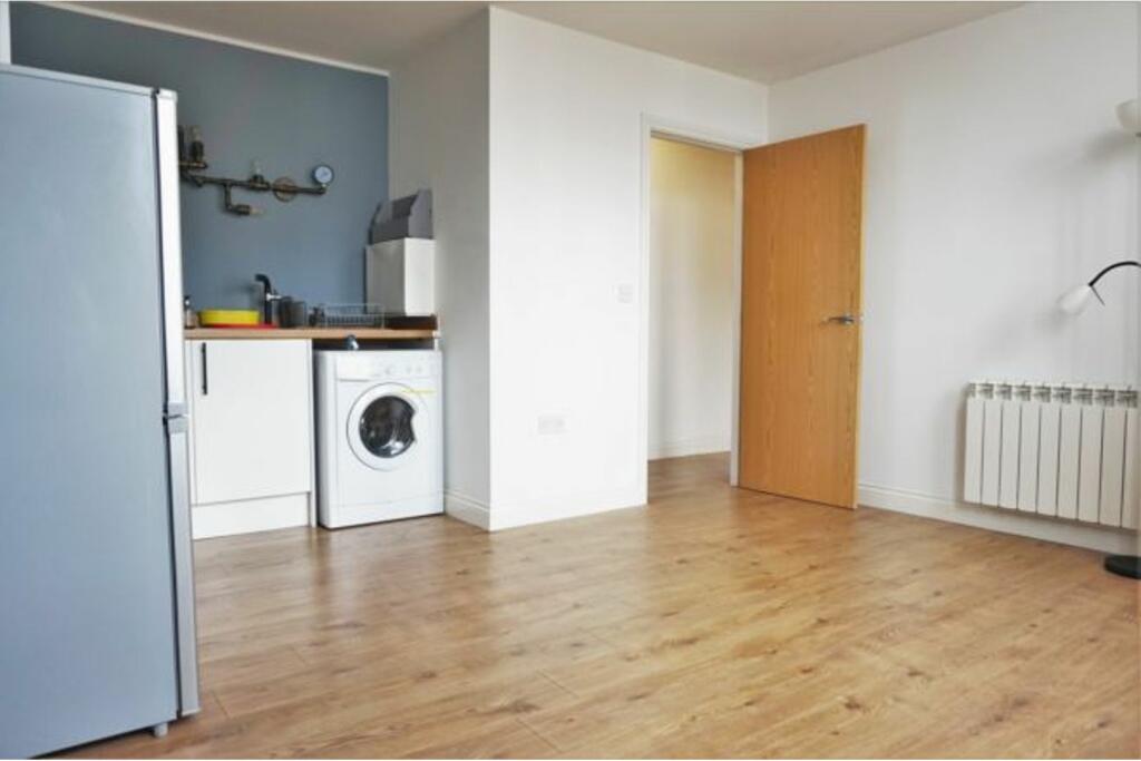 Lounge / Kitchen
