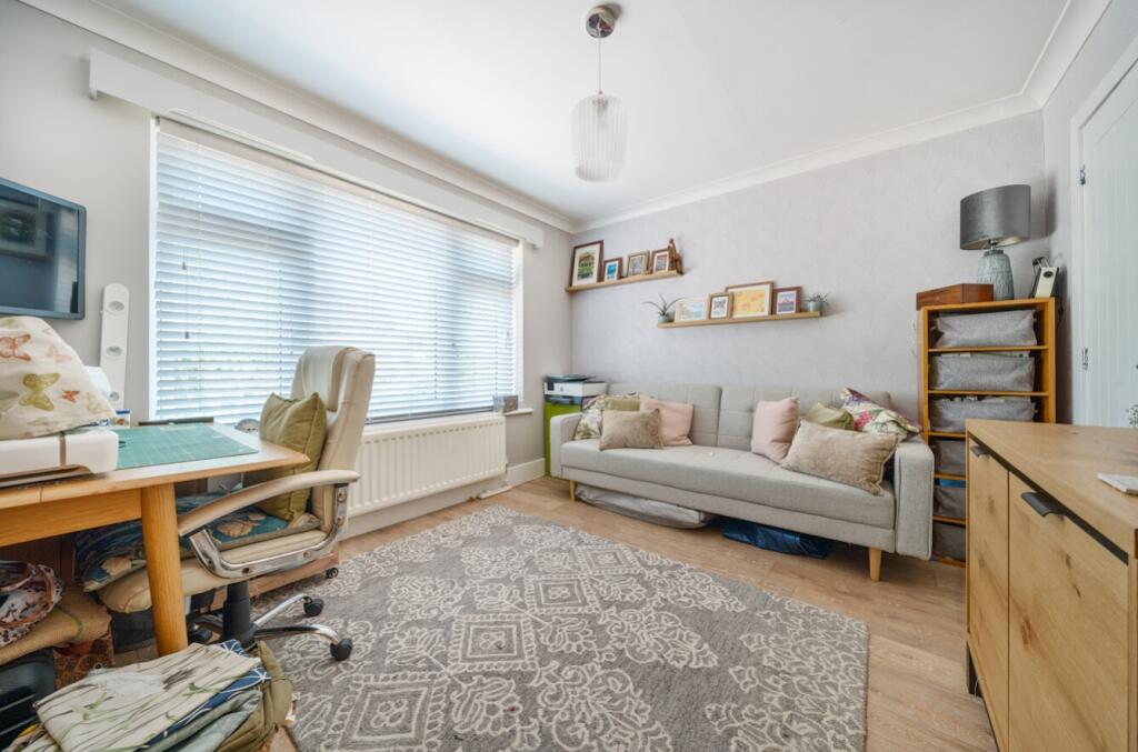 1305672-14-6849f7856ef71