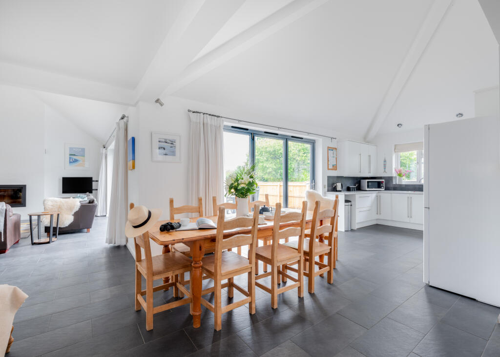 6696878f64b0e_Lerryn NEW-13