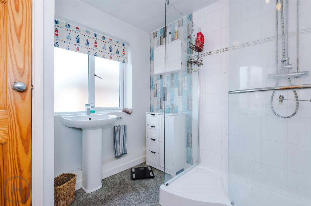 Shower Room (2).jpg