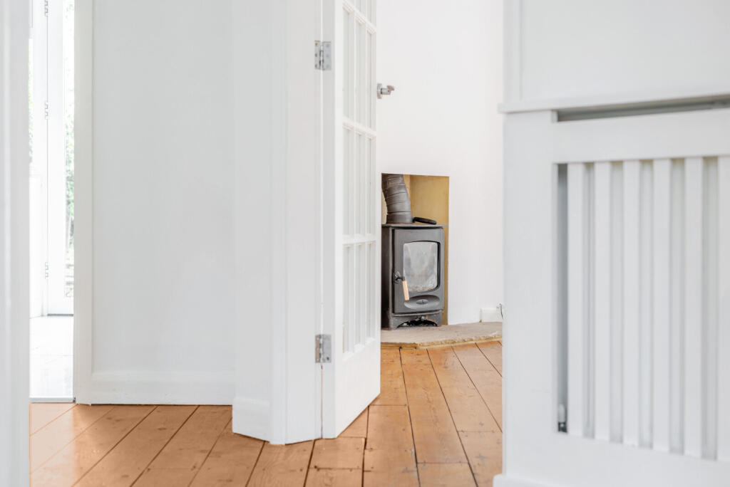 1320298-1-686bb79...