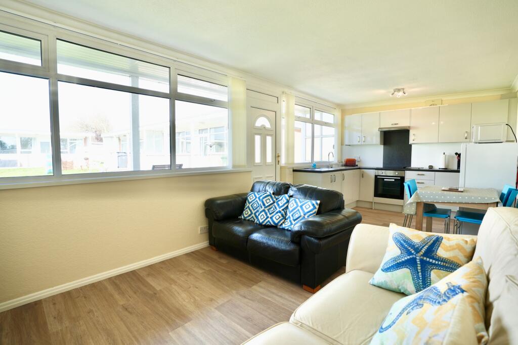 Kitchen/Lounge