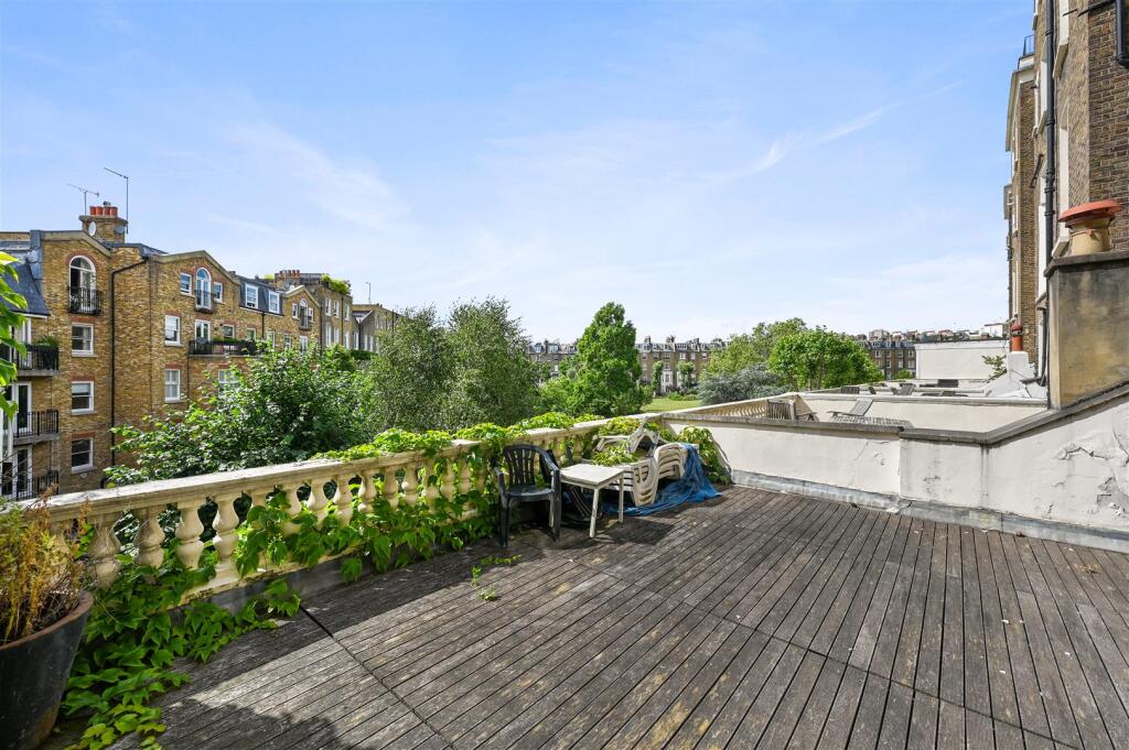 Communal  roof terrace