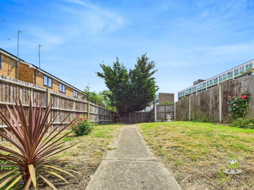 CAM01543G0-PR0137-STILL029