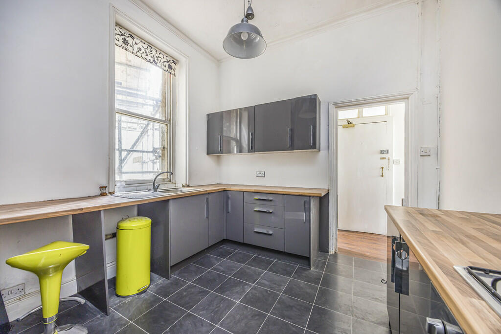 200-202 Commercia...