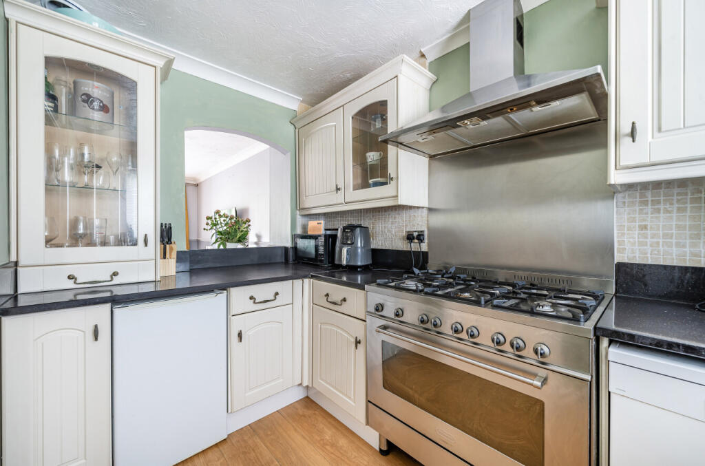 1299366-11-683730...