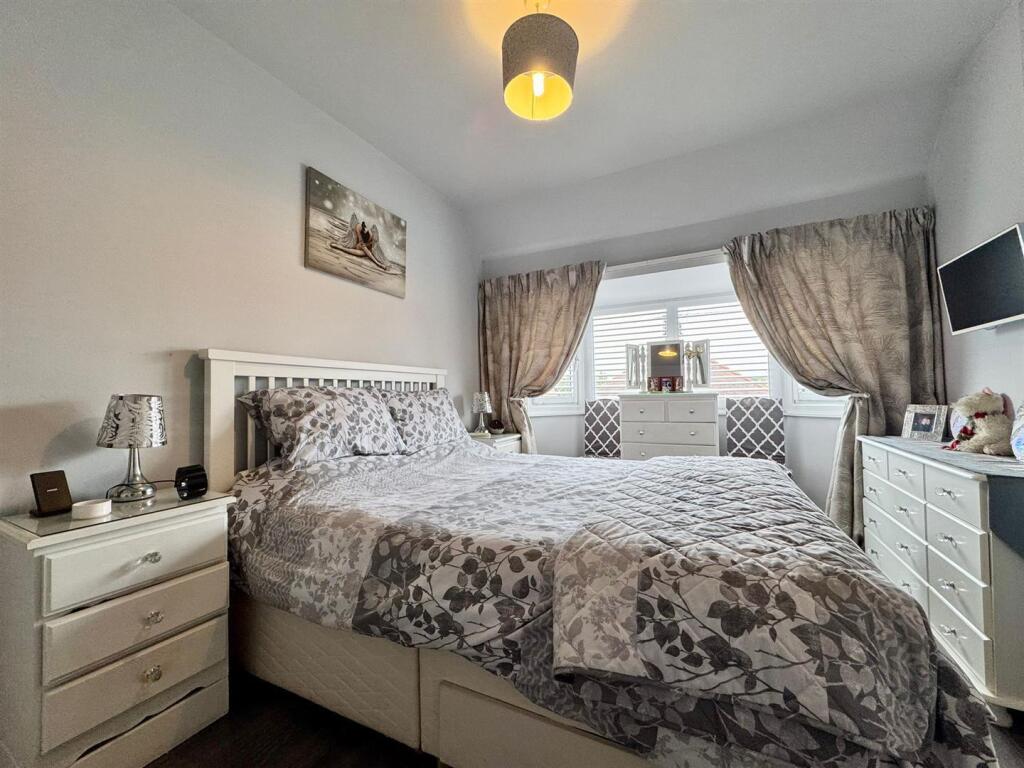 Bed 1 (1).jpg