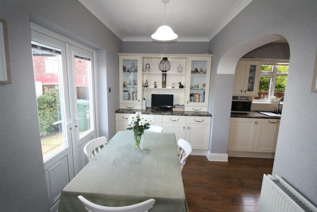 Breakfast Room
