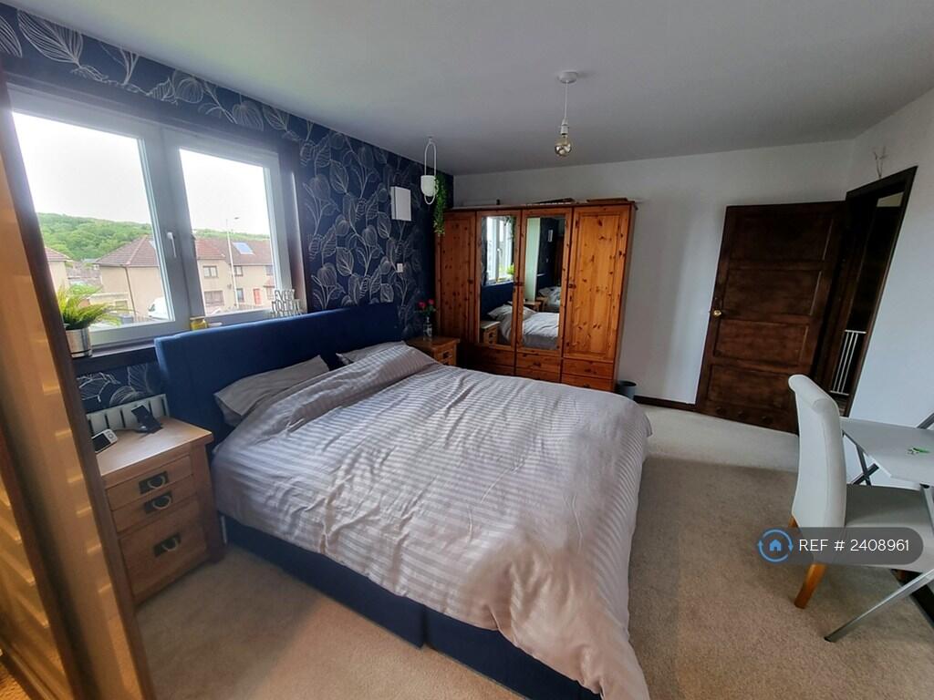 Upper Main Bedroom