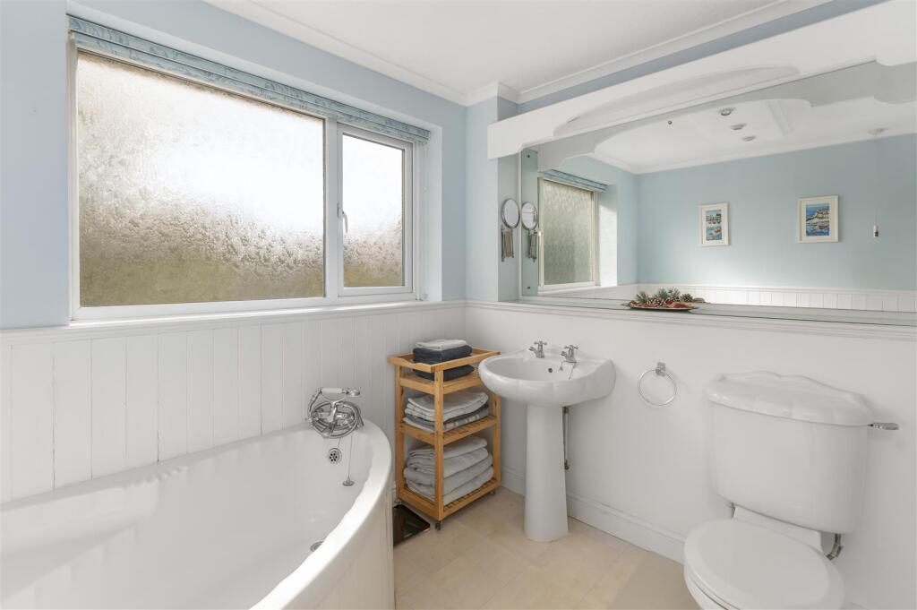 5 Elizabeth Rise, Banbury-29.jpg