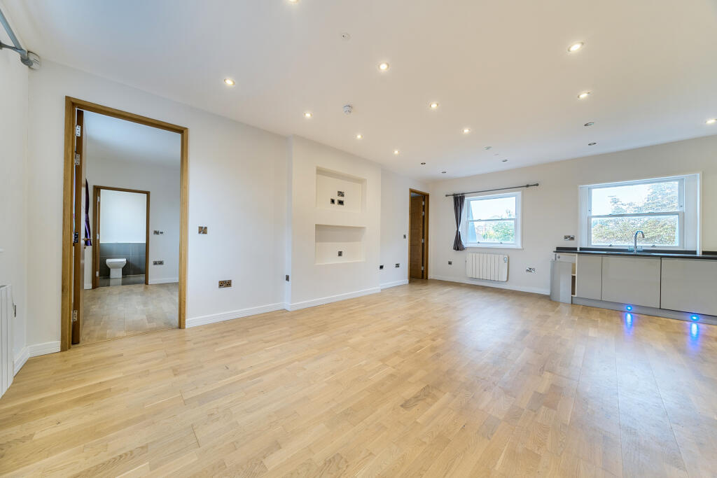 Open Plan Living Room / Kitchen / Dining Room