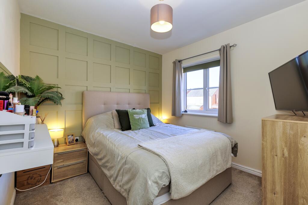 83 Garston cresent-18