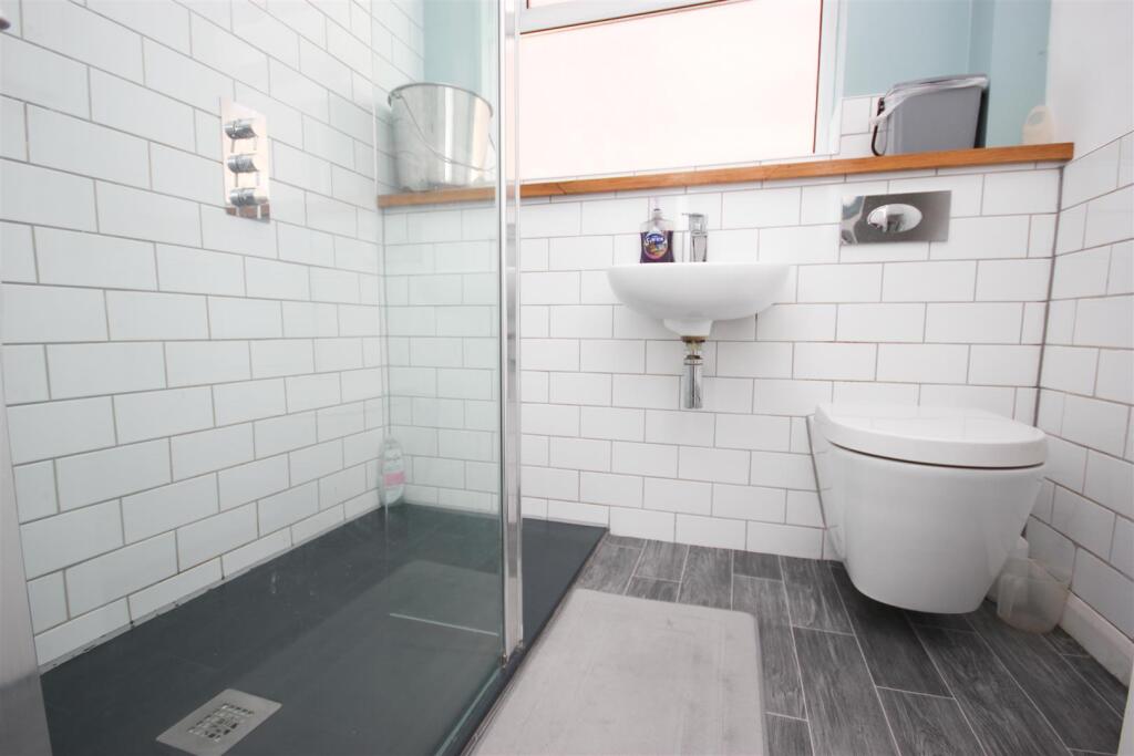 shower room.JPG