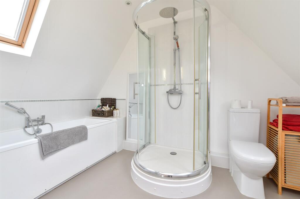 En-Suite Bathroom