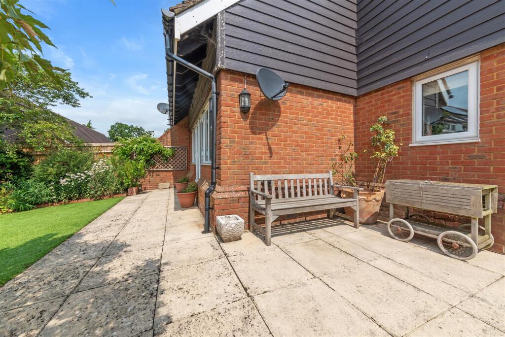 3 Childsbridge Farm Place 30.jpg