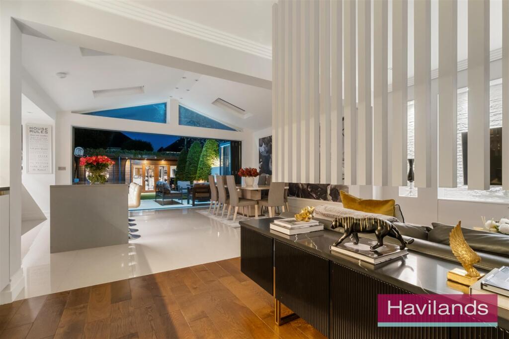 Queen Annes Grove-26.jpg