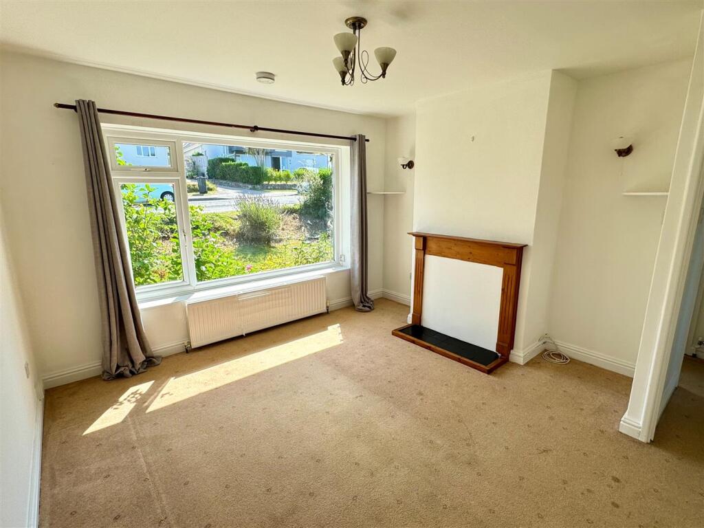 10 Lewarne Road Dining Room