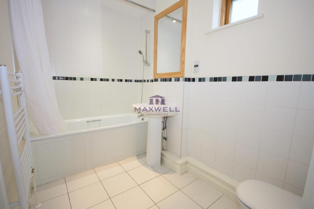 2 bed 2 bath for rent in Bow, E3