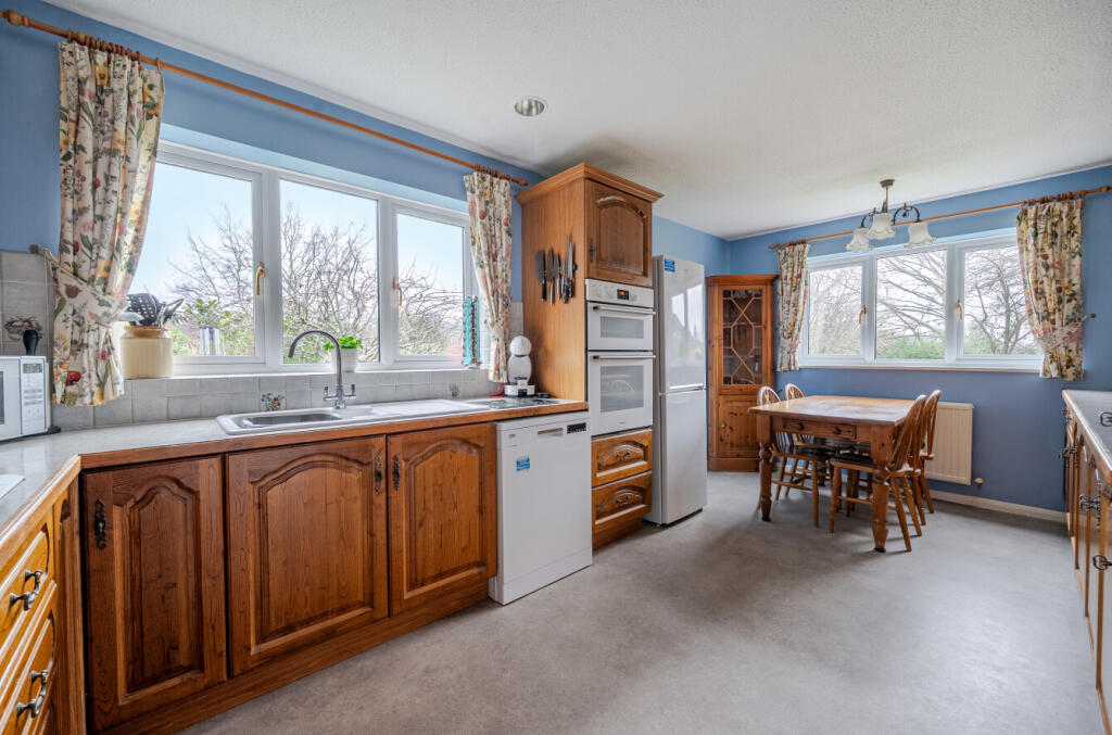 1388638-19-694a8f...