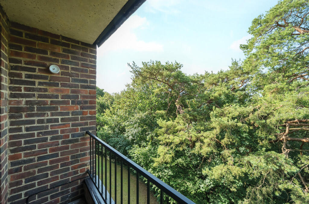 1309319-18-687624...