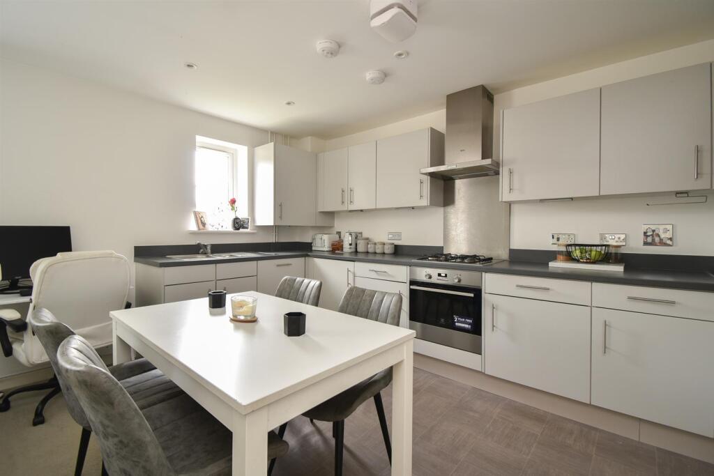 Kitchen/dining area
