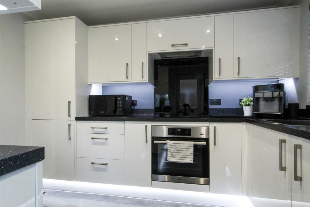 Kitchen-2-1-1.jpg