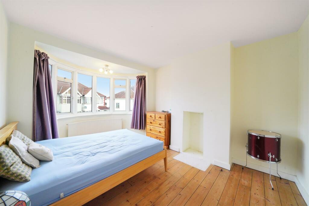 16 Elton Avenue - 0drN4mtO7hfphHMkokXr.jpg