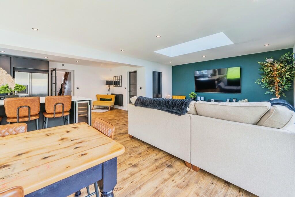 Open Plan Family ...
