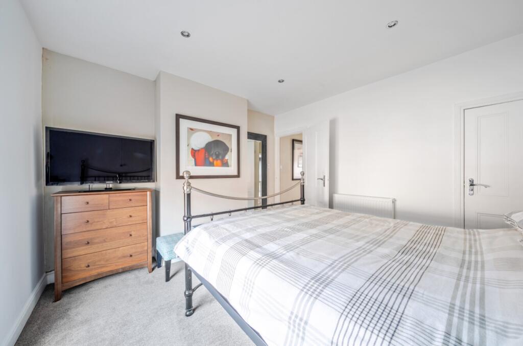 1360885-17-68dbe04a1eb48