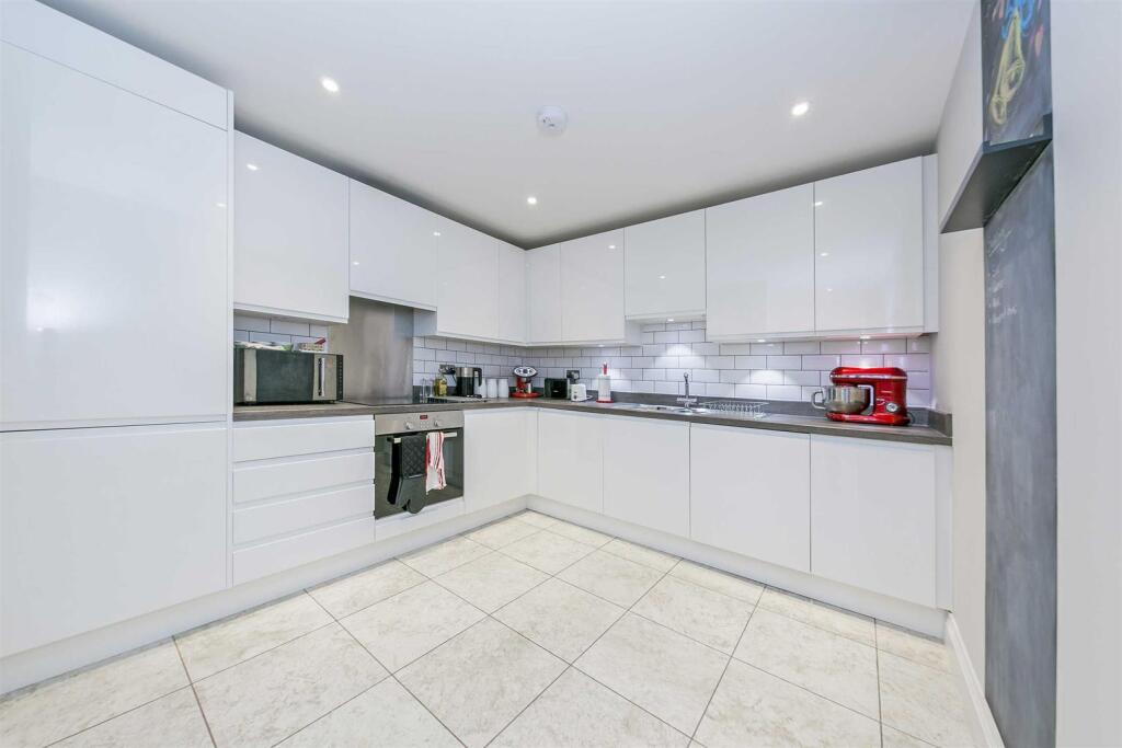 Chelsea Court, The Parade, Epsom