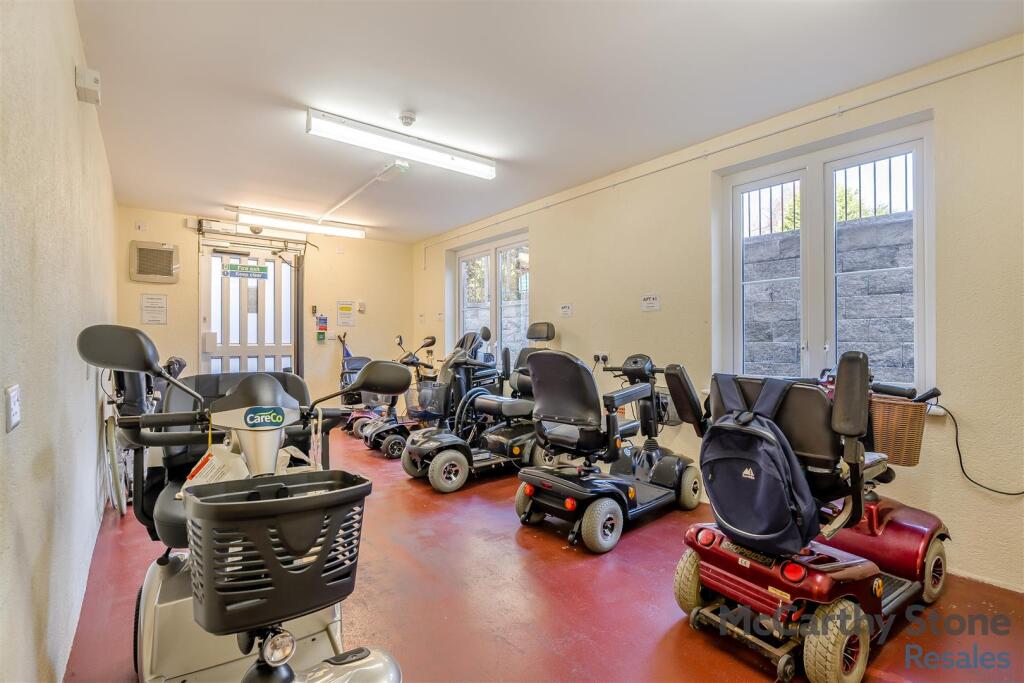 8671806-interior19.jpg