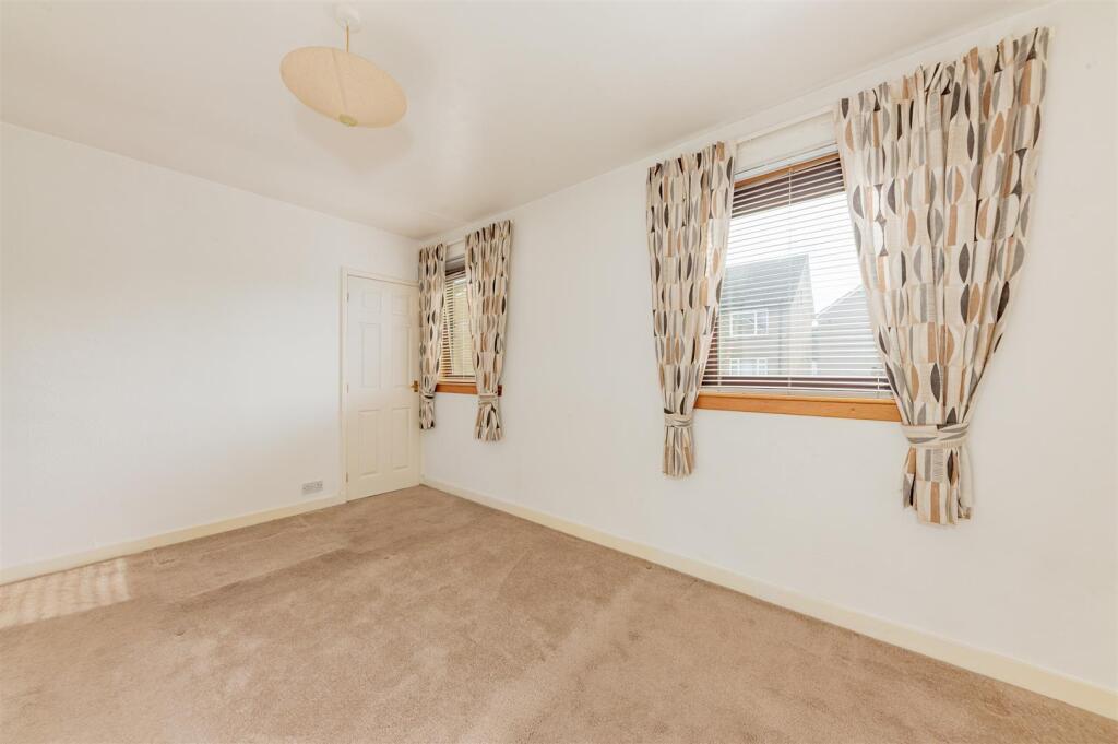 81 Dunholm Road Dundee-4.JPG