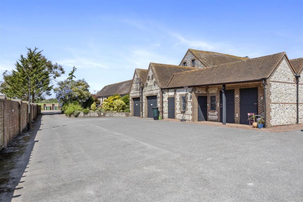 Tortington Lane, Brooklands Barn-050.JPG