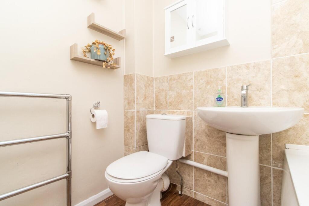 general 17530243_144