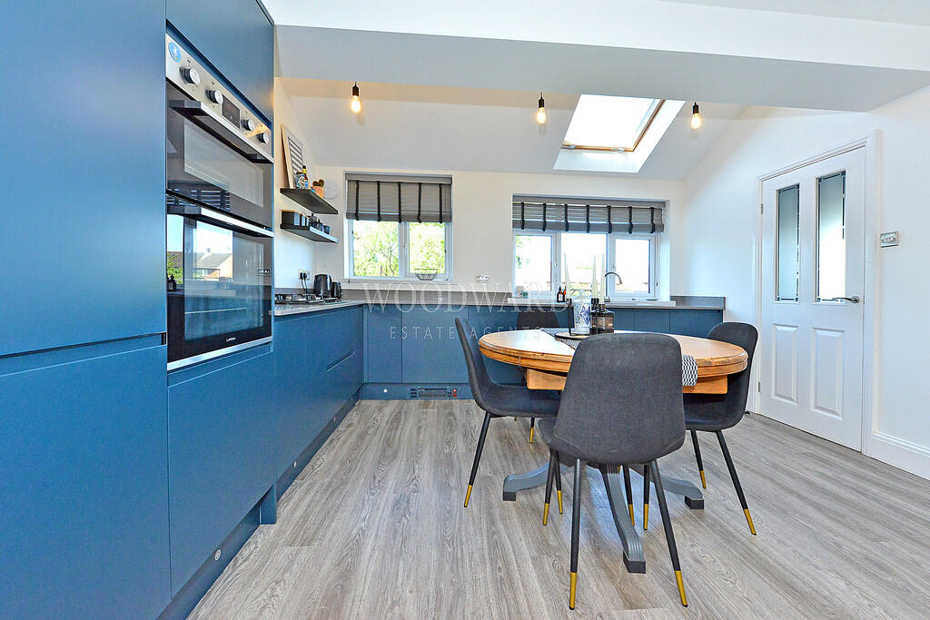 Open Plan Living/...