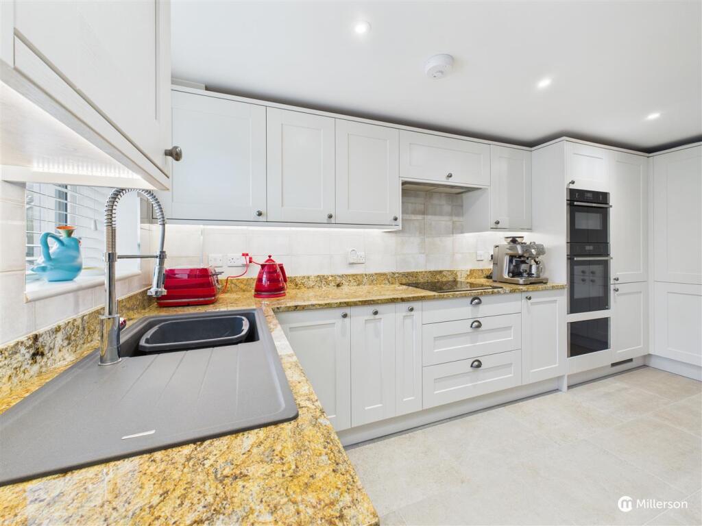 OPEN PLAN KITCHEN DINER