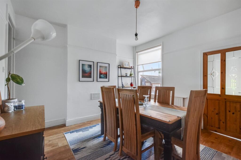 Dining Room_1.jpeg