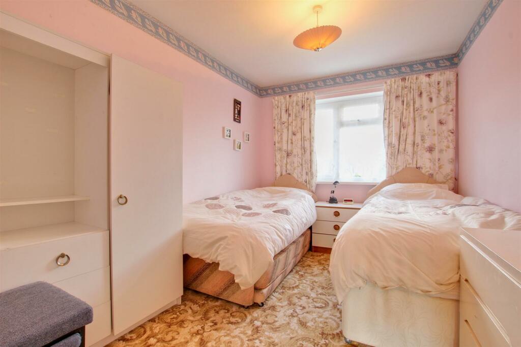 BEDROOM 2 (REAR)