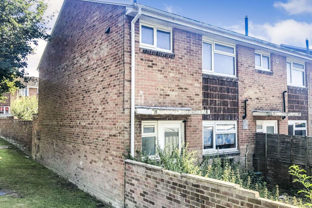 241 Gunville Road and associated land, Newport, Isle of Wight, PO30 5LU