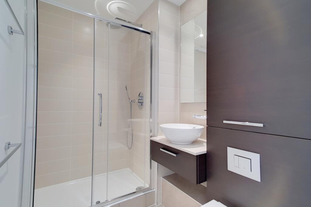 5_Master_Ensuite_1