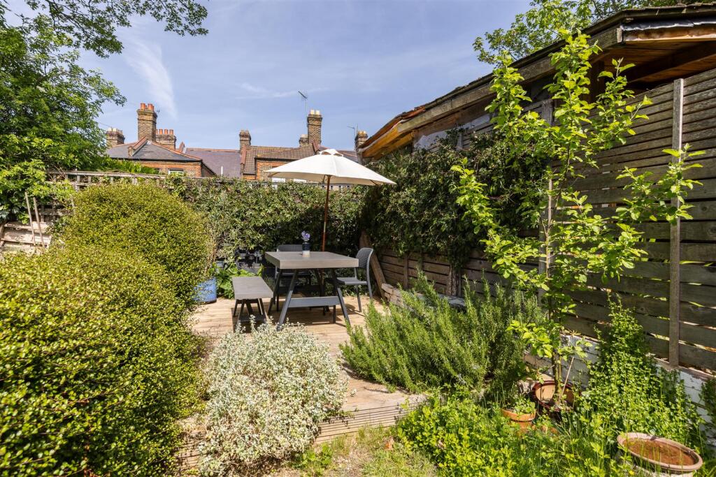 Wetherden Street, E17