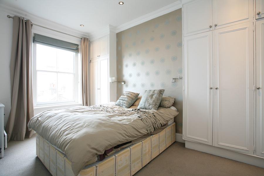 Battersea_2DSistersA