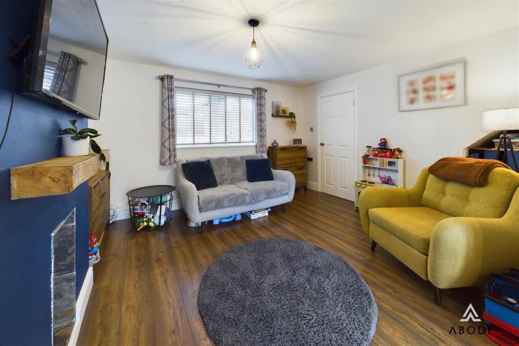 CAM03645G0-PR0148-STILL005.jpg