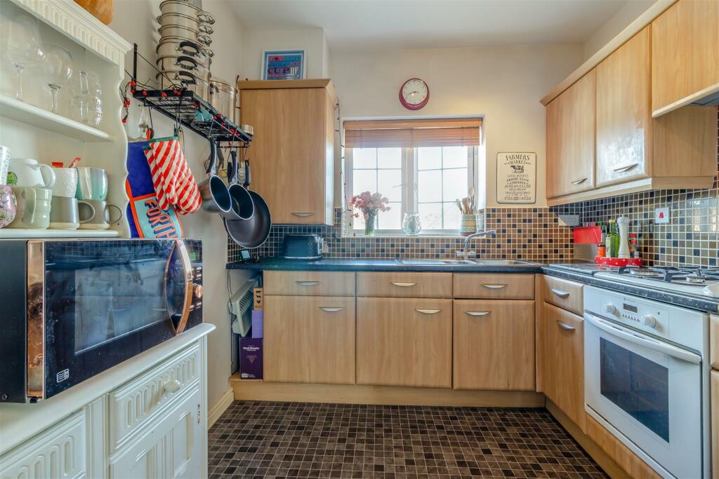 8617764-interior09.jpg