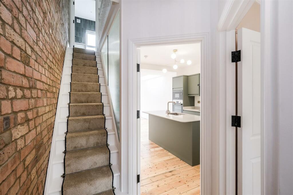 69 Marten Road-25.jpg